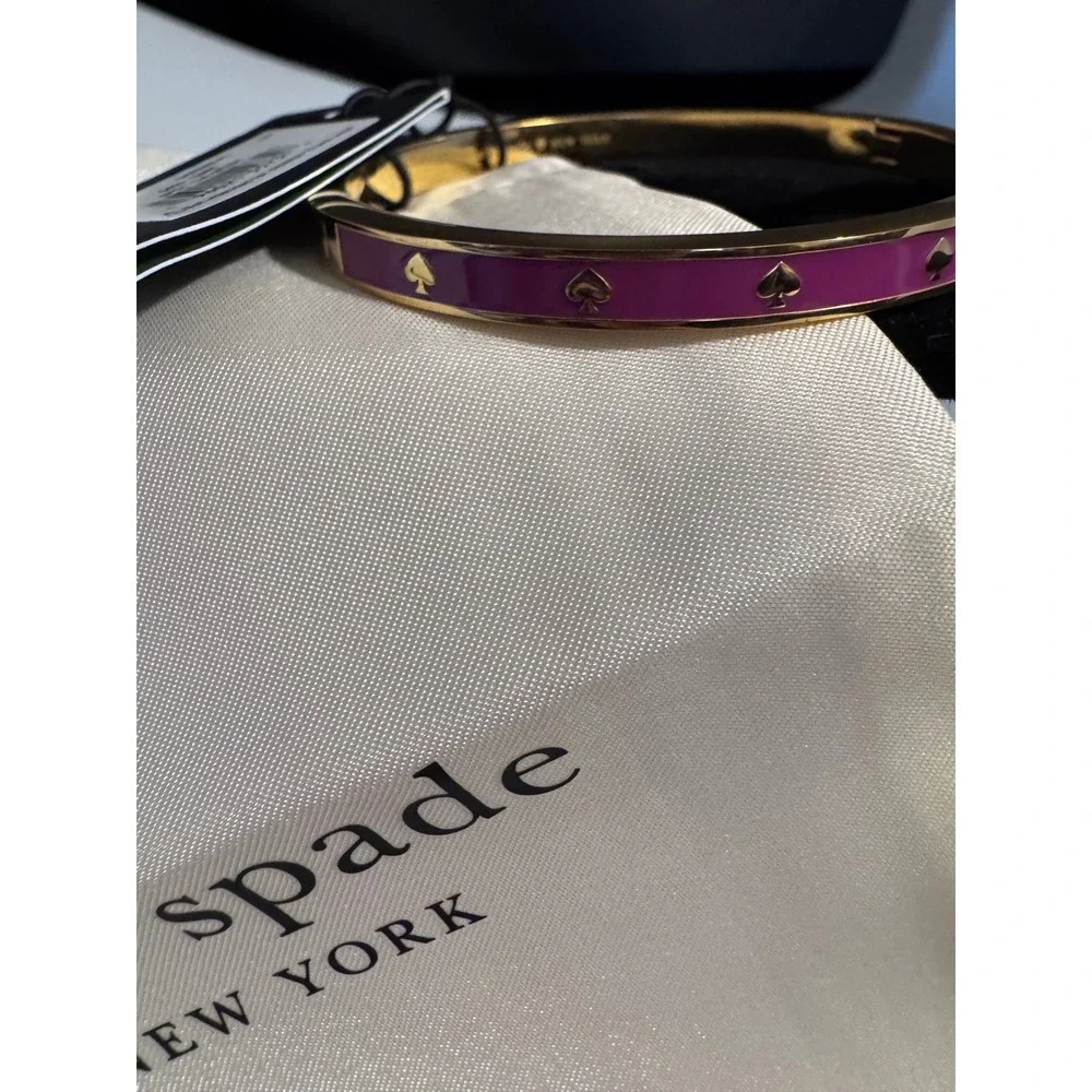 Kate Spade Spot the Spade Enamel Bangle Bracelet Candied Plum Purple Gold KJ727 - Picture 6 of 6